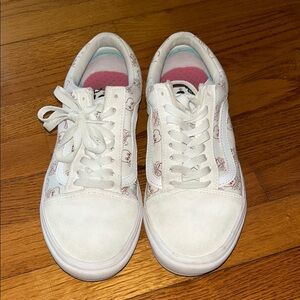 Trendy Skate shoes. Used White/Pink Comfycush Old Skool Vans- Unisex. W-9.5 M-8